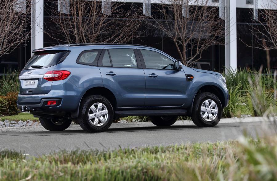  Ford Everest Ambiete 2015 года  (AU) (фото 40 из 40)